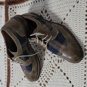 Men's shoe tan and navy plaid wingtip